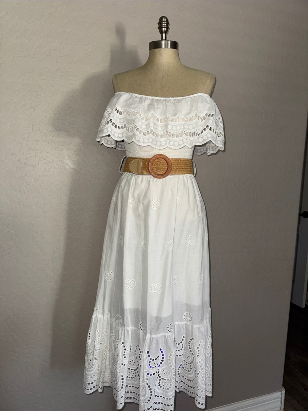 la Conceria Italiana Off-Shoulder White Maxi midi Dress with Belt size S/M